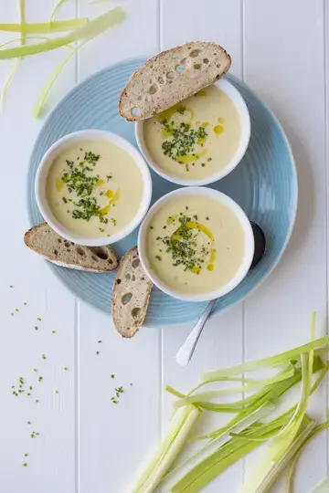 cauliflower and leek soup