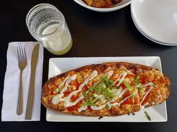 Chicken Tikka Bread Pizza
