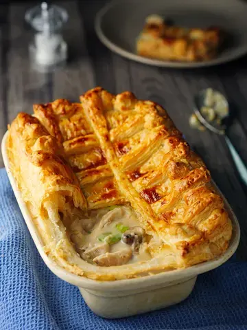 chicken and mushroom pie