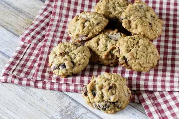 oatmeal and choc chip cookies