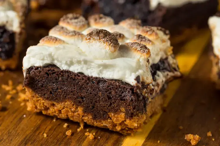 Sheet-Pan Graham Cracker Cake