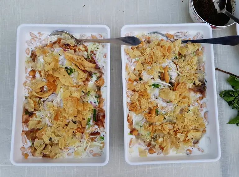besan k dahi bhalay