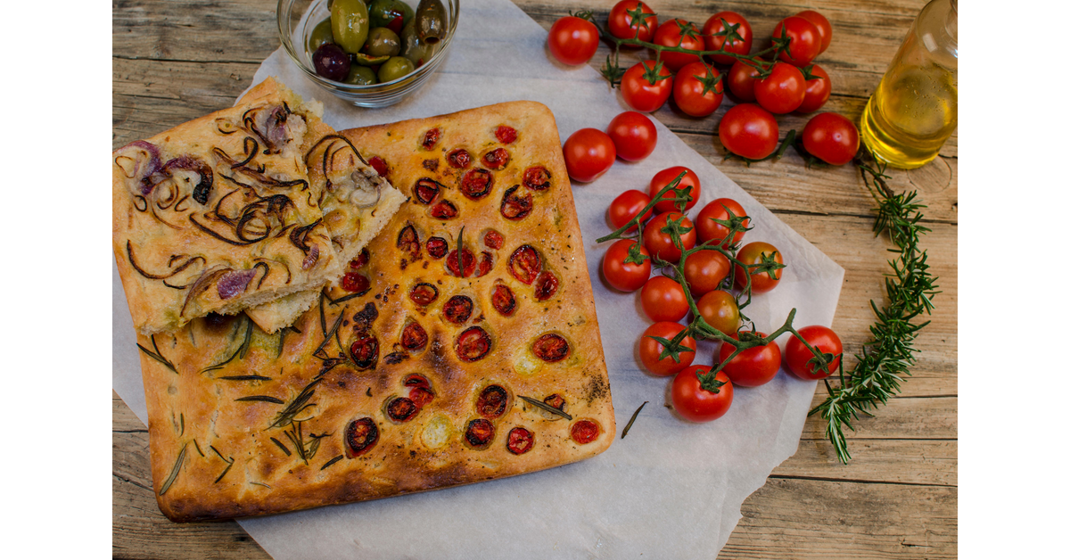 Chicken Tikka Bread Pizza