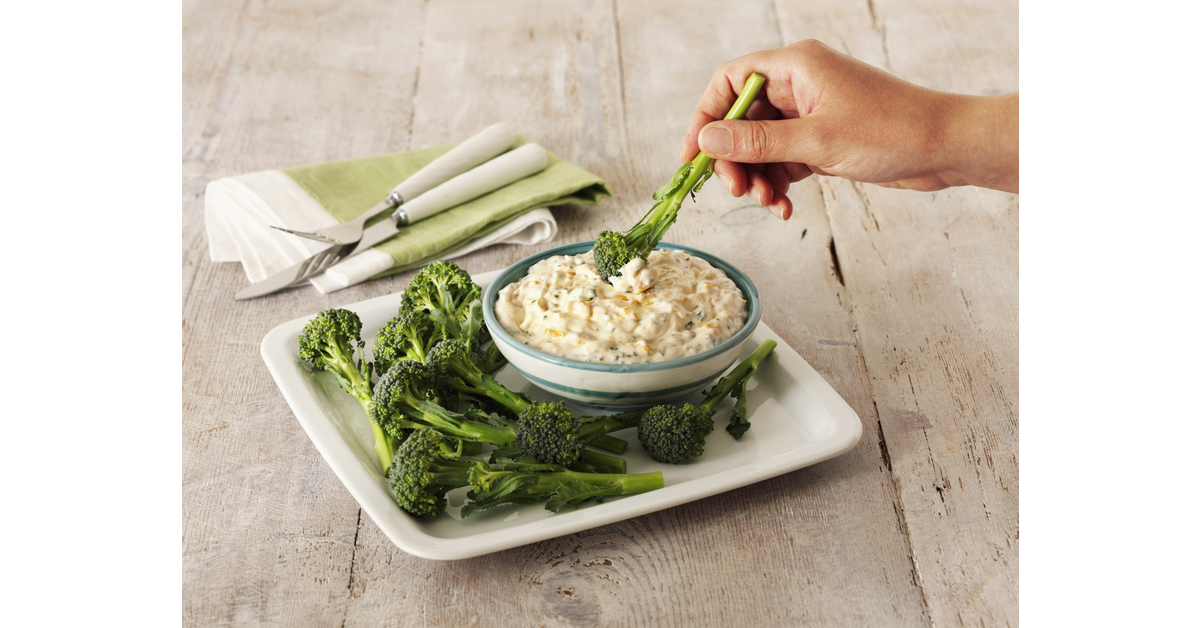 Broccoli with Cheesy Sauce