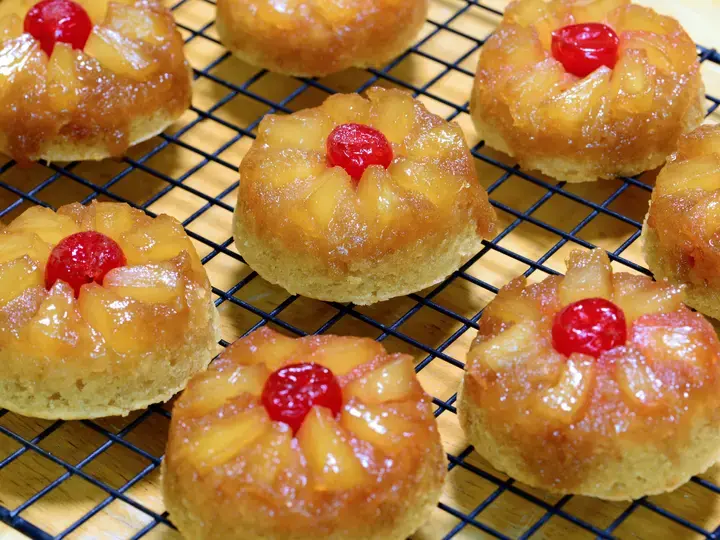 Bakery Style Pineapple Cake