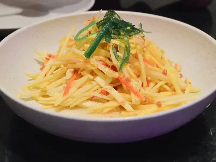 Thai Mango Salad