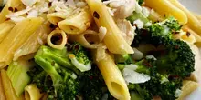 Creamy Chicken and Broccoli Pasta