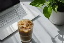 Iced Vanilla Latte Macchiato