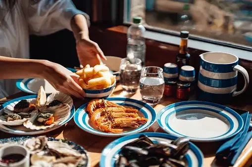 Hải sản có hàm lượng chất đạm và các axit amin cao